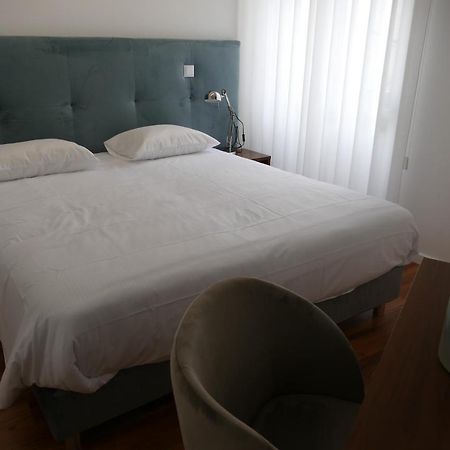 Guest House Eca - Centro Historico Лейрия Екстериор снимка